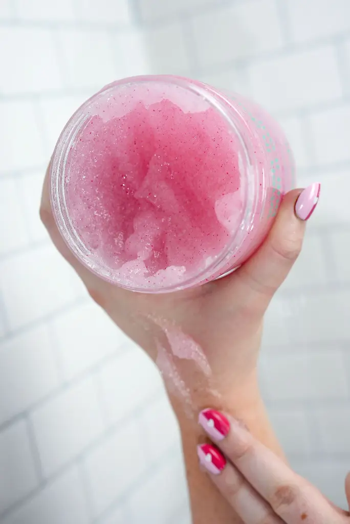 bfresh-WhenInDoubtBuffItOut_BodyScrub_@marqlabs-2.webp